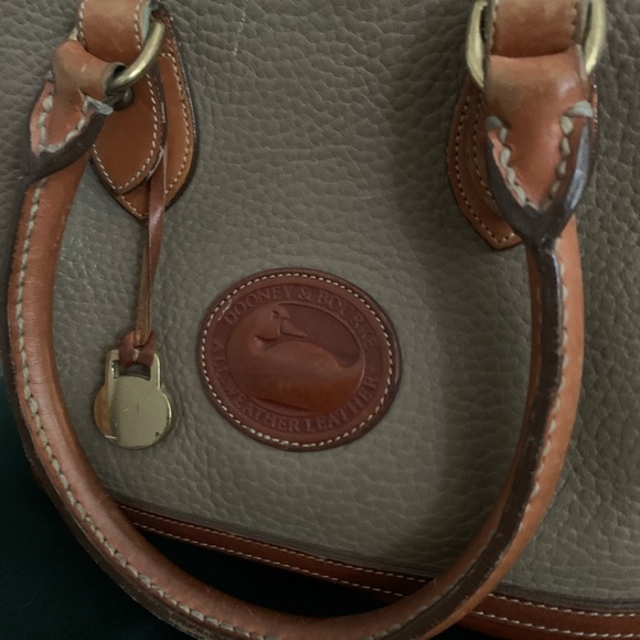 Dooney & Bourke tan handbag - Picture 2 of 4